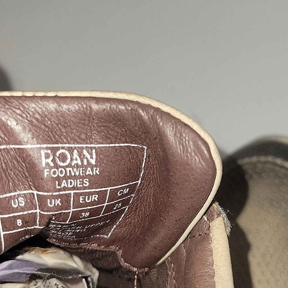 Womens Roan Bed Stu Casual Lace-Up Leather Sneakers in Taupe Brown
